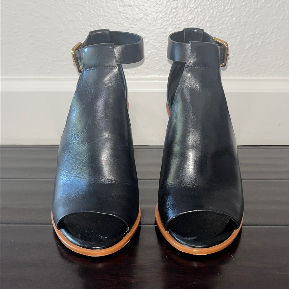 VINCE CAMUTO Black Peep-Toe Heels with Tan Sole - Picture 3 of 6